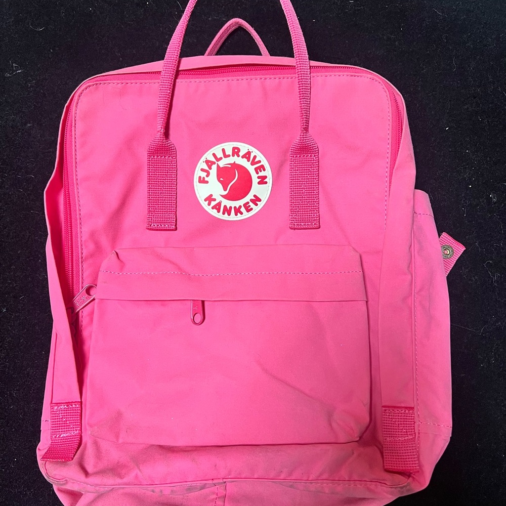 Kånken Pink Backpack (fjallraven)